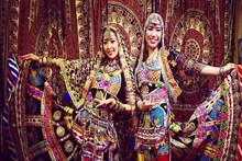 Jaisalmer News : राजस्थानी संस्कृति से प्रभावित जापान की मियामी बनीं 'मधु', राजस्थानी भाषा के साथ नृत्य से है विशेष लगाव