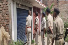 ATM की मशीन काटकर 33 लाख रुपये ले गए चोर, सुबह हुई तो पुलिस को लगी खबर