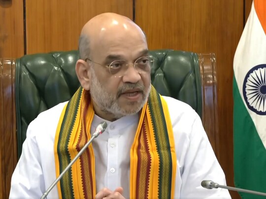 कर्नाटक चुनाव : कांग्रेस ने की शाह और योगी के खिलाफ शिकायत Karnataka elections: Congress complains against Shah and Yogi