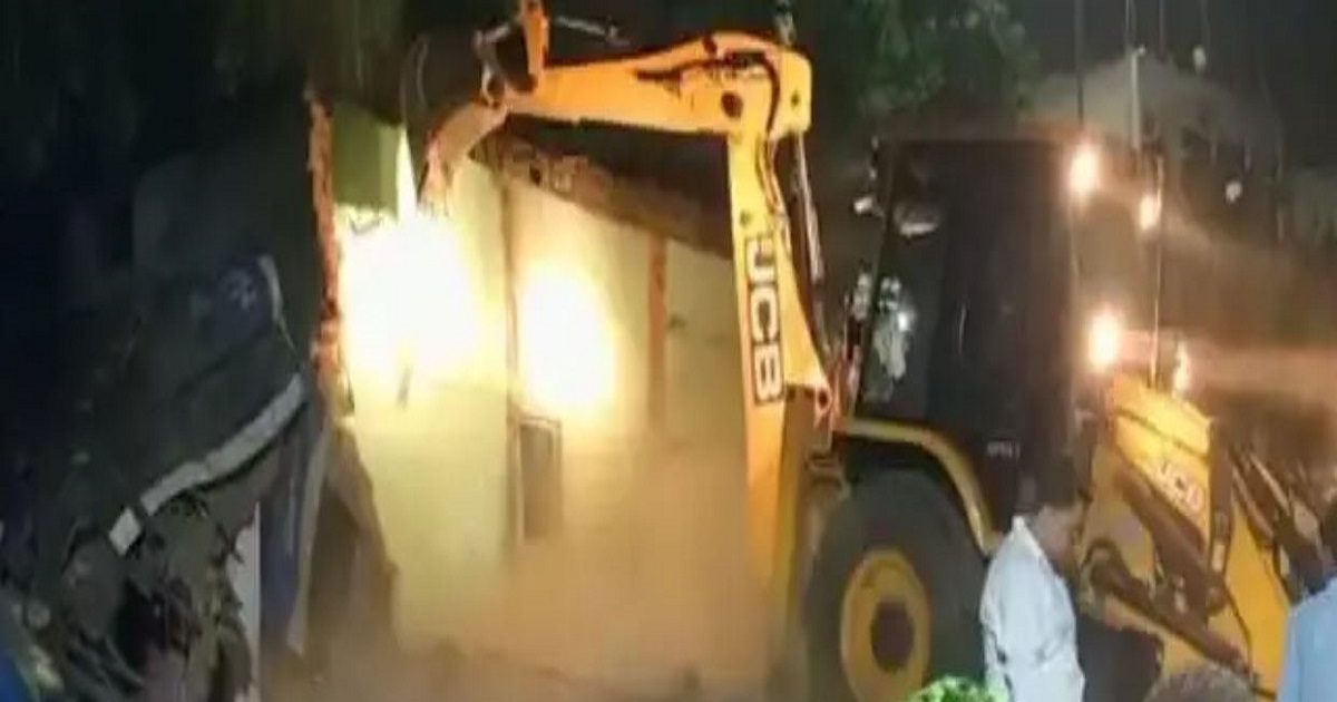 जमशेदपुर में दंगे के बाद चला बुलडोजर, 40 से अधिक अतिक्रमित भूखंड मुक्त