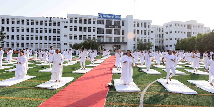 school-fee-school-admission-2023-world-s-largest-school