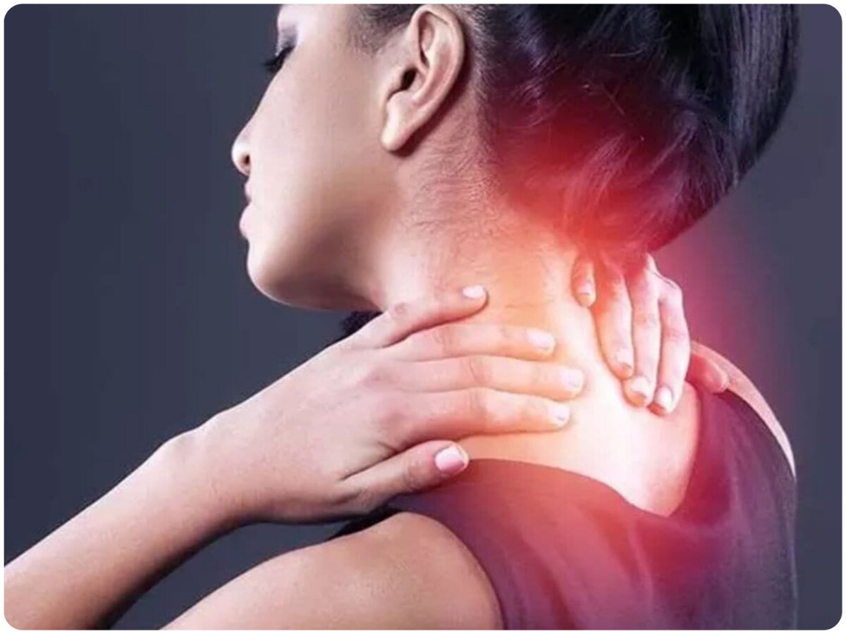 Cracking Neck, Sign of Disease, Joint Pain, Gas bubbles in Neck, Muscles Pain, Health News, गर्दन चटकाना, बीमारी का संकेत, जोड़ों का दर्द, घुटनों का दर्द, मांसपेशियों का दर्द, हेल्‍थ न्‍यूज