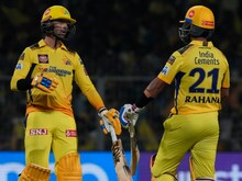 सुपरकिंग्स के रनों के पहाड़ में दबे नाइटराइडर्स, टॉप पर पहुंची धोनी की चेन्नई