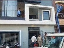 पटवारी है या धनकुबेर! इंदौर में 6 दुकानें और एक फ्लैट, बड़ी मात्रा में गहने
