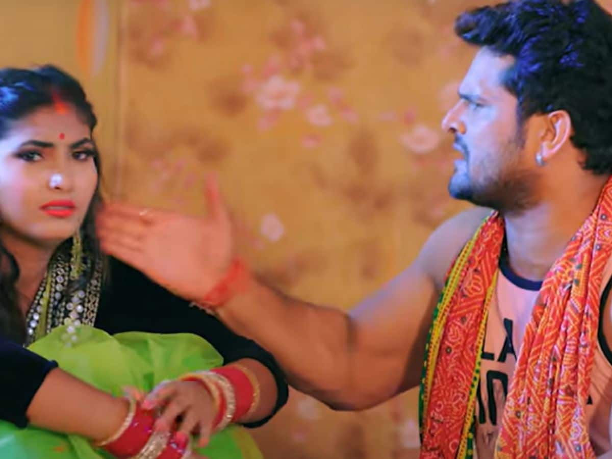 Laga ke vaseline song,आम्रपाली की मस्त जवानी पर फिसले खेसारी, लगा के  वैसलीन... - bhojpuri film mehandi laga ke rakhna 3 song laga ke vaseline  full video in hd quality - Navbharat Times