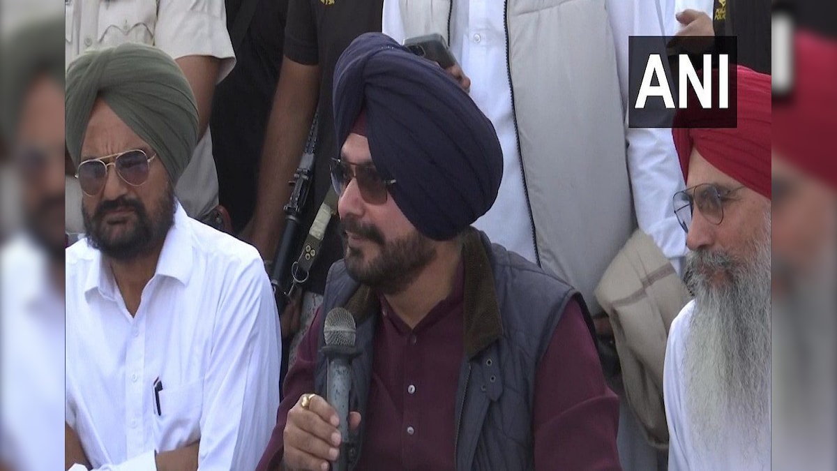 सजा काटने के बाद जेल से निकले कांग्रेस नेता सिद्धू, दिवंगत सिंगर मूसेवाला के माता-पिता से मिलने पहुंचे