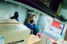 हरियाणाः स्टोर में घुसकर सिगरेट-जॉकी कंपनी के व्यापारी से 8 लाख रुपये लूटे