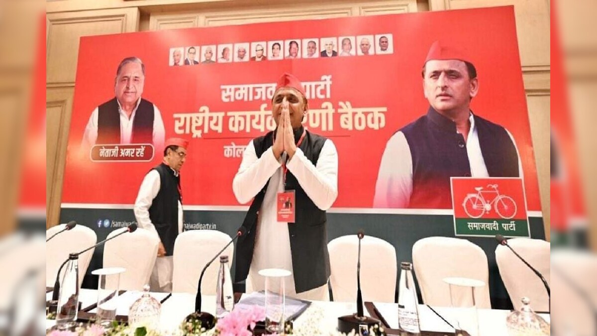 मुलायम सिंह का पद्म विभूषण लेंगे अखिलेश यादव, बुधवार को राष्ट्रपति सौंपेंगी सम्मान