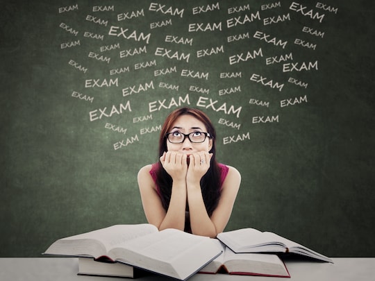 
Reasoning Questions : प्रतियोगिताओं में रीजनिंग के प्रश्न अक्सर पूछे जाते हैं.