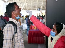 कोरोना ने फिर बजाई खतरे की घंटी! देश में 24 घंटे में 3038 नए कोविड केस, 7 मौत