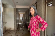 DCW Swati Maliwal's team vomited after seeing Delhi's public toilet, there was only this everywhere in the toilet.