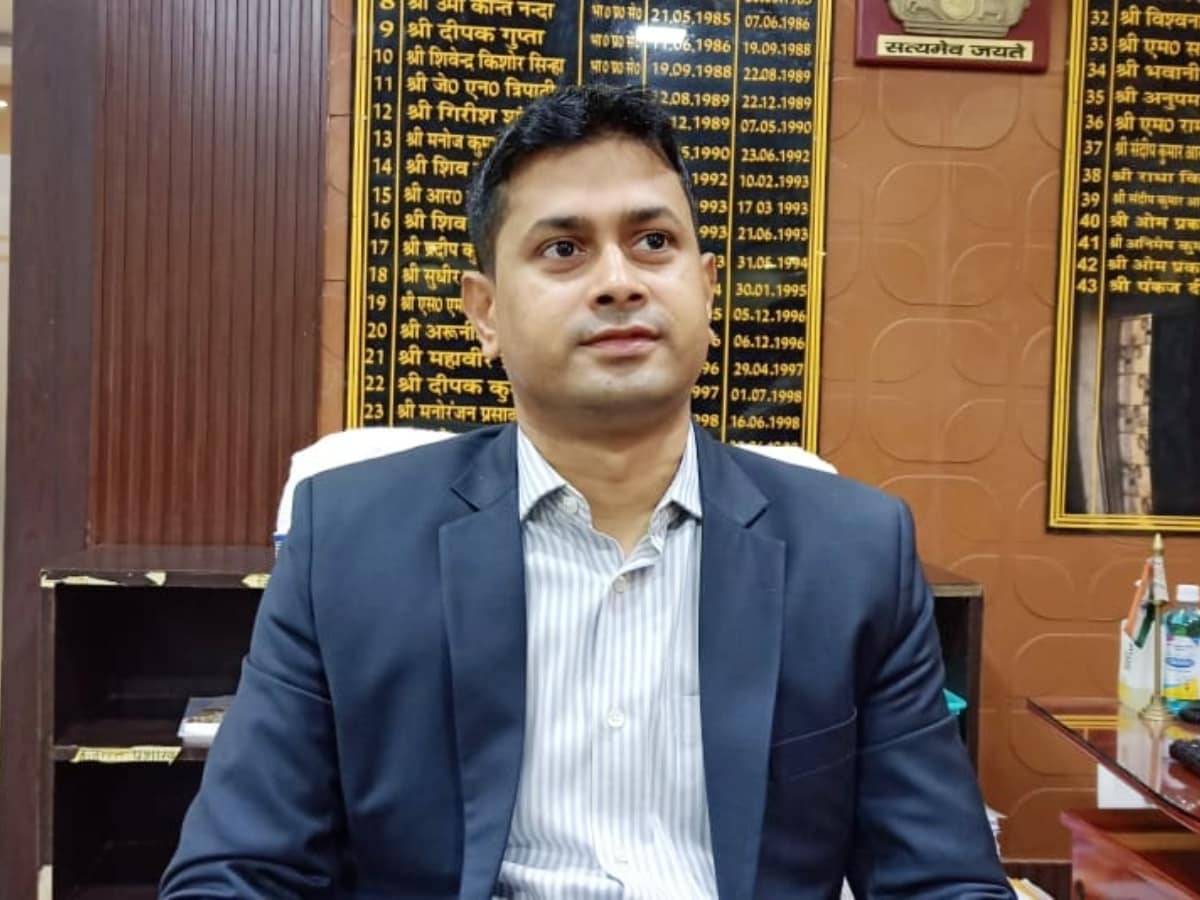 Property details of Bihar officials, ACS property, Chief Secretary property, DM property, SDM property, Bihar News, Latest News,बिहार के अधिकारियों की संपत्ति का ब्यौरा, ACS की संपत्ति, मुख्य सचिव की संपत्ति, डीएम की संपत्ति, एसडीएम की संपत्ति, बिहार न्यूज