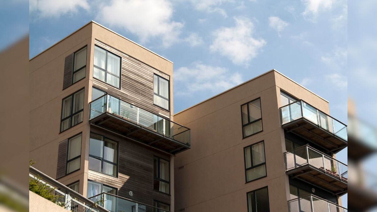 अब तो 12वीं में 90% से ऊपर नंबर लाने ही होंगे! आजकल तो लोग कम नंबर वालों को किराये पर मकान भी नहीं देते