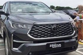 फिर महंगी हुई Innova, इस साल दूसरी बार Toyota ने बढ़ा दी कीमतें