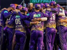 IPL2023: 2 करोड़ का बॉलर टीम के लिए बना बोझ, लुटा रहा रन, 8 मैच में 1 विकेट
