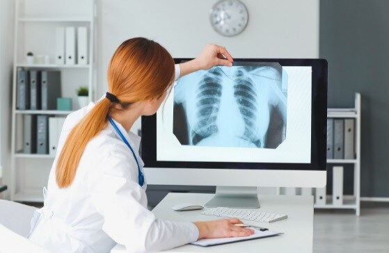 lungs, lungs disease, lungs disorder symptoms, early sign of lung disease, warning sign of lung disease, symptoms of lung disease, lung infection, signs of lung infection, lung infection treatment, lung infection treatment home remedy, lungs cleaning, lungs cleansing, How To Clean Lungs, lungs cleansing home remedies, effective ways to cleanse your lungs, lung infection, symptoms of lung infection, Chest infections, Lung Diseases, lungs diseases treatment, natural Tips for Healthy lungs, air pollution, lungs infections, foods for lungs, lungs food, फेफड़े, फेफड़े में इंफेक्शन, लंग्स की सफाई, Lifestyle, health, health tips, lungs