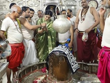 PHOTOS: महाकाल की शरण में एक्ट्रेस रवीना टंडन, खास रही उनकी पूजा-अर्चना