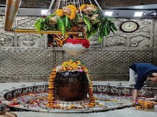 बाबा महाकाल को गर्मी से बचाएगा 11 नदियों का जल, शिवलिंग के ऊपर बांधी गलंतिका