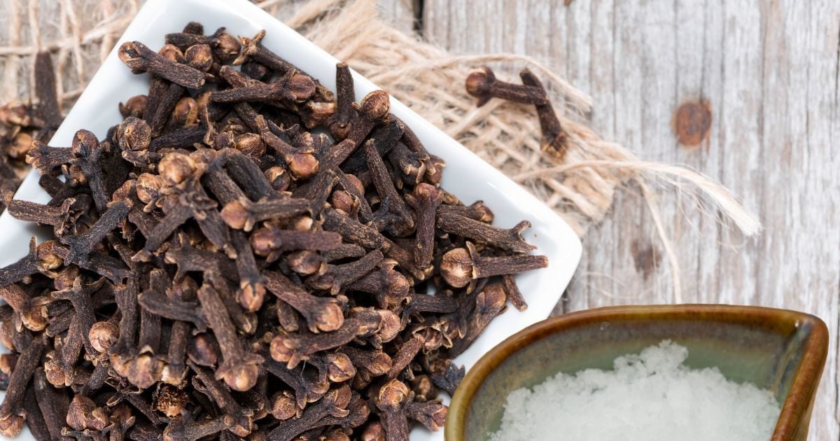 Trending news: 4 simple remedies of clove camphor, will remove negativity from life, will make way for progress - Hindustan News Hub