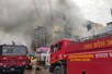 Prayagraj: नेहरू कॉम्प्लेक्स में लगी भीषण आग, 50 दुकानें पूरी तरह जलकर राख
