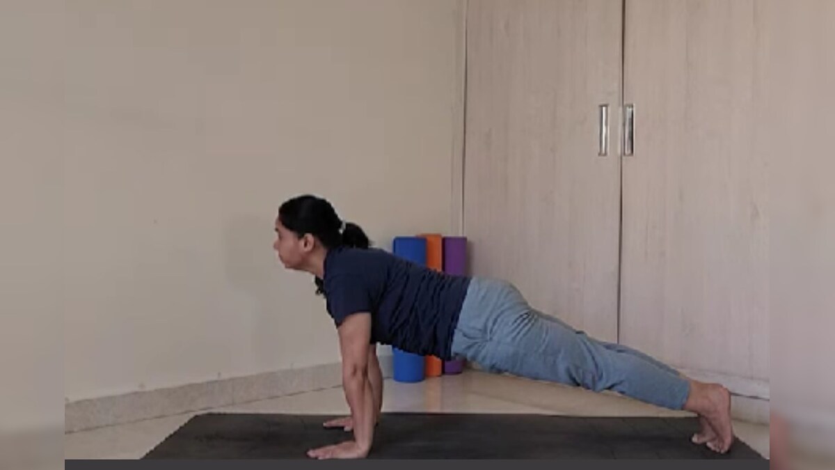 Yoga Session: पूरे शरीर के लिए फायदेमंद है सूर्य नमस्‍कार, फुल बॉडी वर्कआउट के लिए रोज करें अभ्‍यास, जानें तरीका
