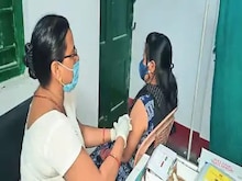 कोरोना का बूस्टर डोज तो उपलब्ध, पर लेने में लोगों की दिलचस्पी नहीं, जानें वजह