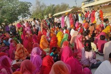 Jaisalmer News : जंगलो को बचाने के लिए ओरण परिक्रमा, अतिक्रमण के खिलाफ खोला मोर्चा