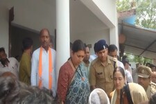 'फ्लाइट टिकट भेजूंगी तुम दिल्ली आओ'-जब बीमार महिला का स्मृति ईरानी ने जीता दिल