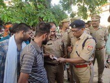 UP: गोंडा में प्रधान की दिनदहाड़े हत्या, हत्यारे ने पहले पैर छुआ फिर मारी गोली