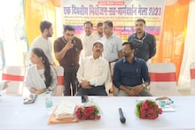 Job Fair: बेतिया रोजगार मेला में 215 अभ्यर्थियों को मिला जॉब, इतनी महिलाओं को मिली नौकरी