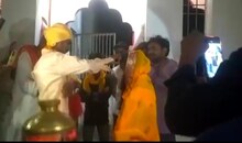 चोरी-छिपे प्रेमिका से मिलने पहुंचा प्रेमी, गांव वालों ने पुलिस बुलाकर...