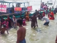 Ganga Dussehra 2023: गढ़मुक्तेश्वर में आस्था की डुबकी, हर-हर-गंगे से गूंजे घाट