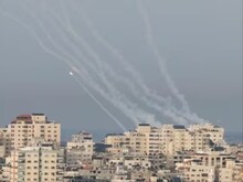 गाजा पट्टी पर इजराइली सेना ने दागे ताबड़तोड़ राकेट, 5 सीनियर कमांडरों की मौत