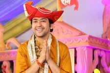 धीरेंद्र शास्त्री को रिसीव करने पहुंचे बीजेपी सांसद, शाम 4 बजे से लगेगा दरबार