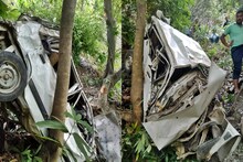 Himachal Pradesh: हिमाचल में फिर बड़ा हादसा, सगंड़ाह में खाई में गिरी मारुति कार, दंपती सहित 4 की मौत