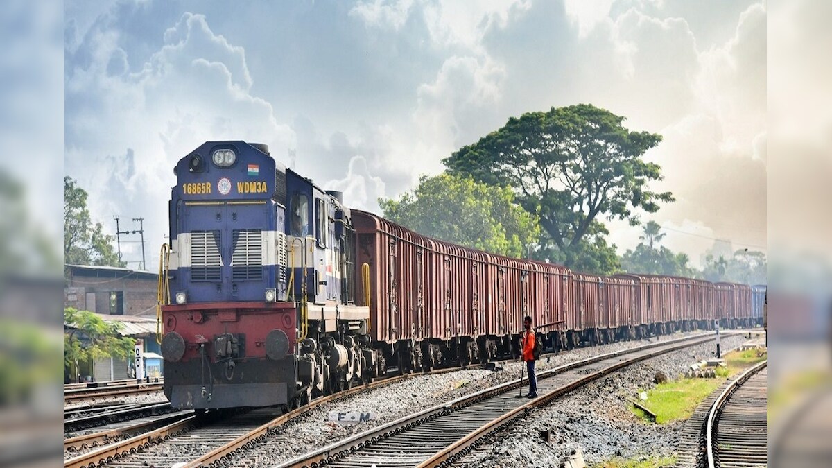 Indian Railways: माल लदान में NFR ने बनाया रिकॉर्ड, पिछले साल की तुलना में 6.71 फीसदी की बढ़ोतरी