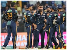 T20I के नंबर 1 बॉलर का बल्ला प्रेम, एक वक्त में साथ रखते हैं 10 बैट