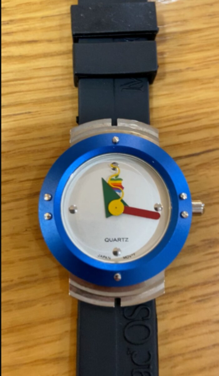 First Apple Watch कैसी दिखती थी ऐपल की पहली घड़ी? 28 साल पहले ही आ गई