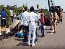 यूपीः कन्नौज में कार हादसे में मां-पिता और दो बेटों की मौत, 3 घायल