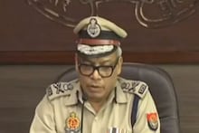 उत्तर प्रदेश के आधे से अधिक जिलों की रग-रग जानते हैं यूपी के नए डीजीपी, जानिए कौन हैं IPS विजय कुमार?