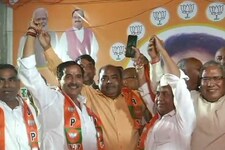 Nikay Chunav-2023: BJP में शामिल हुए SP-BSP के कई नेता, योगी-मोदी के लगाए नारे