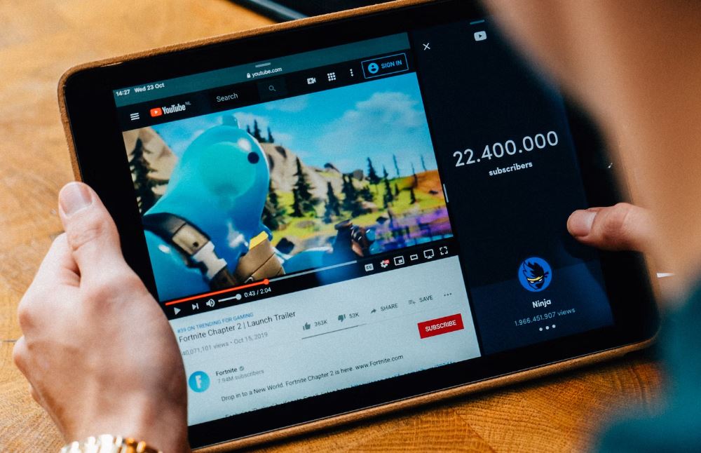 red diamond youtube play button red diamond youtube play button