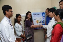 एम्‍स दिल्‍ली में महिला डॉक्‍टरों-मरीजों के लिए लगीं 14 सेनिटरी पैड वेंडिंग मशीनें, बस 10 रुपये में मिलेंगे तीन पैड