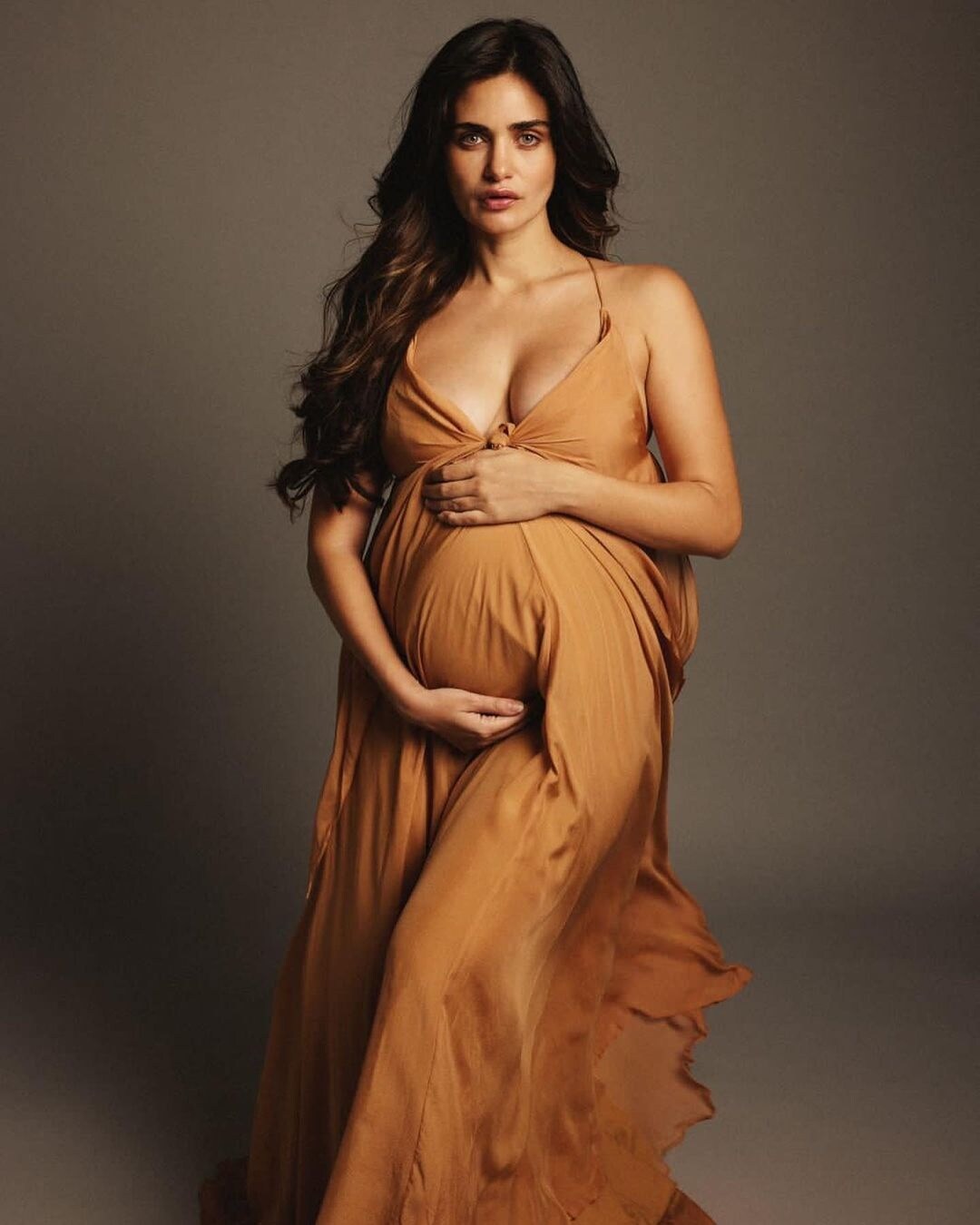 arjun rampal, arjun rampal latest news, arjun rampal om shanti om, om shanti on release date, om shanti om trivia, shahrukh khan in om shanti om, deepika padukone debut movie, arjun rampal comment on nepotism, arjun rampal family, arjun rampal wife, arjun rampal second baby, bollywood latest news