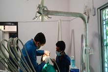 इस प्राइवेट क्लिनिक में फ्री में किया जाता है दांतों का इलाज, दवा और एक्स-रे भी बिल्कुल मुफ्त