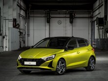 Hyundai को लगा बड़ा झटका, लॉन्च से पहले ही लीक हो गईं कार की तस्वीरें
