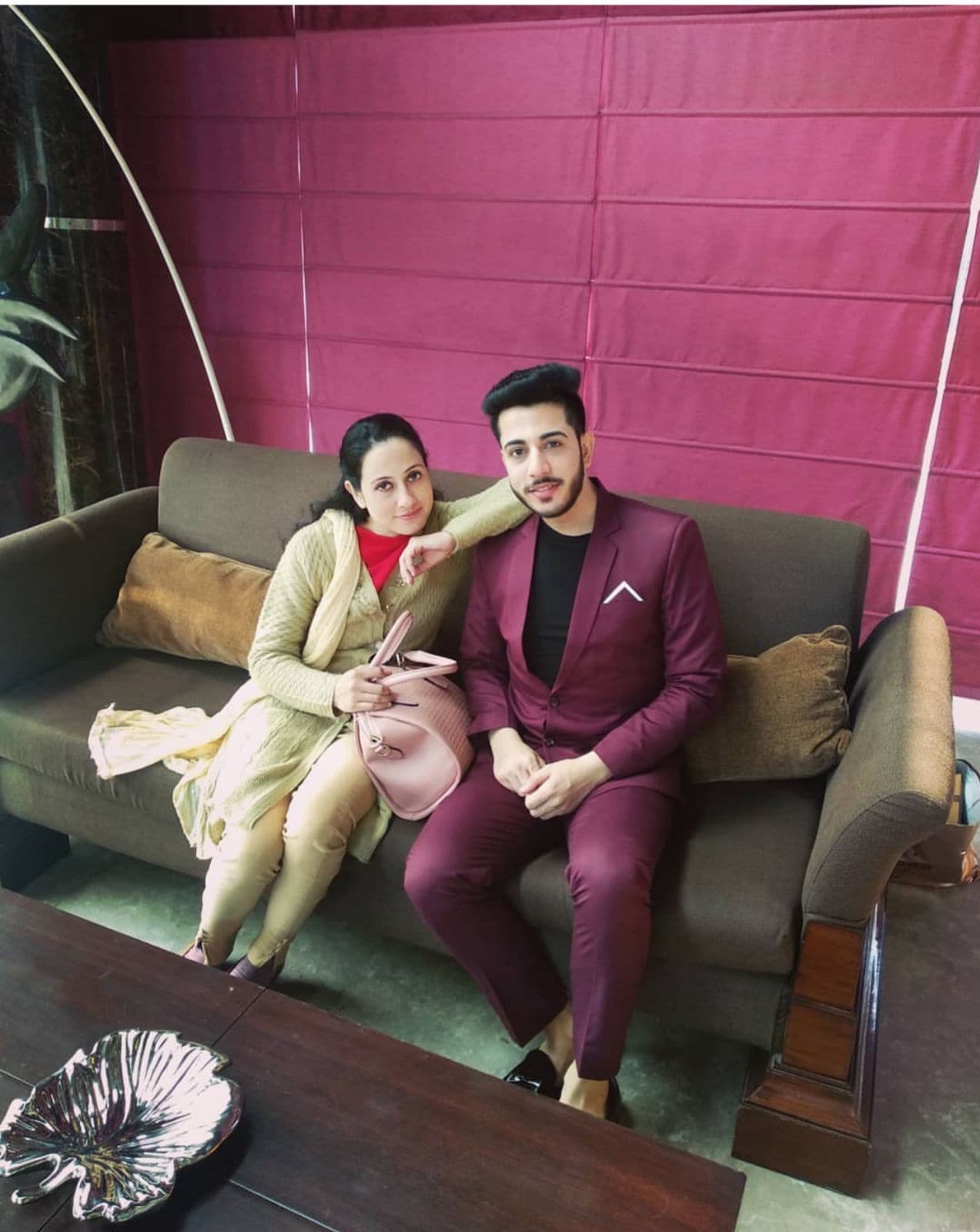 mumtaz with sister