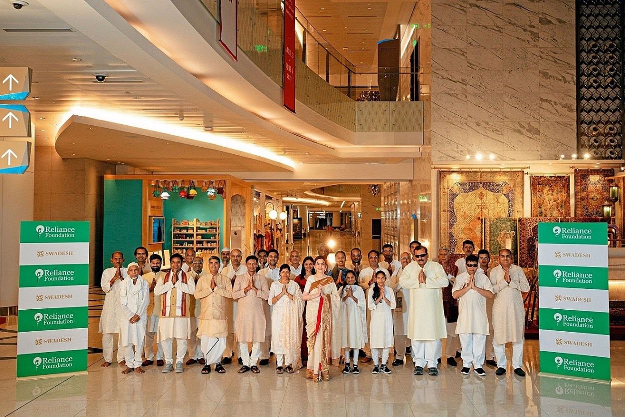 Nita Mukesh Ambani Cultural Centre, crafts exhibition SWADESH, SWADESH exhibition, Nita Mukesh Ambani, Nita Ambani, Blue Pottery, NMACC