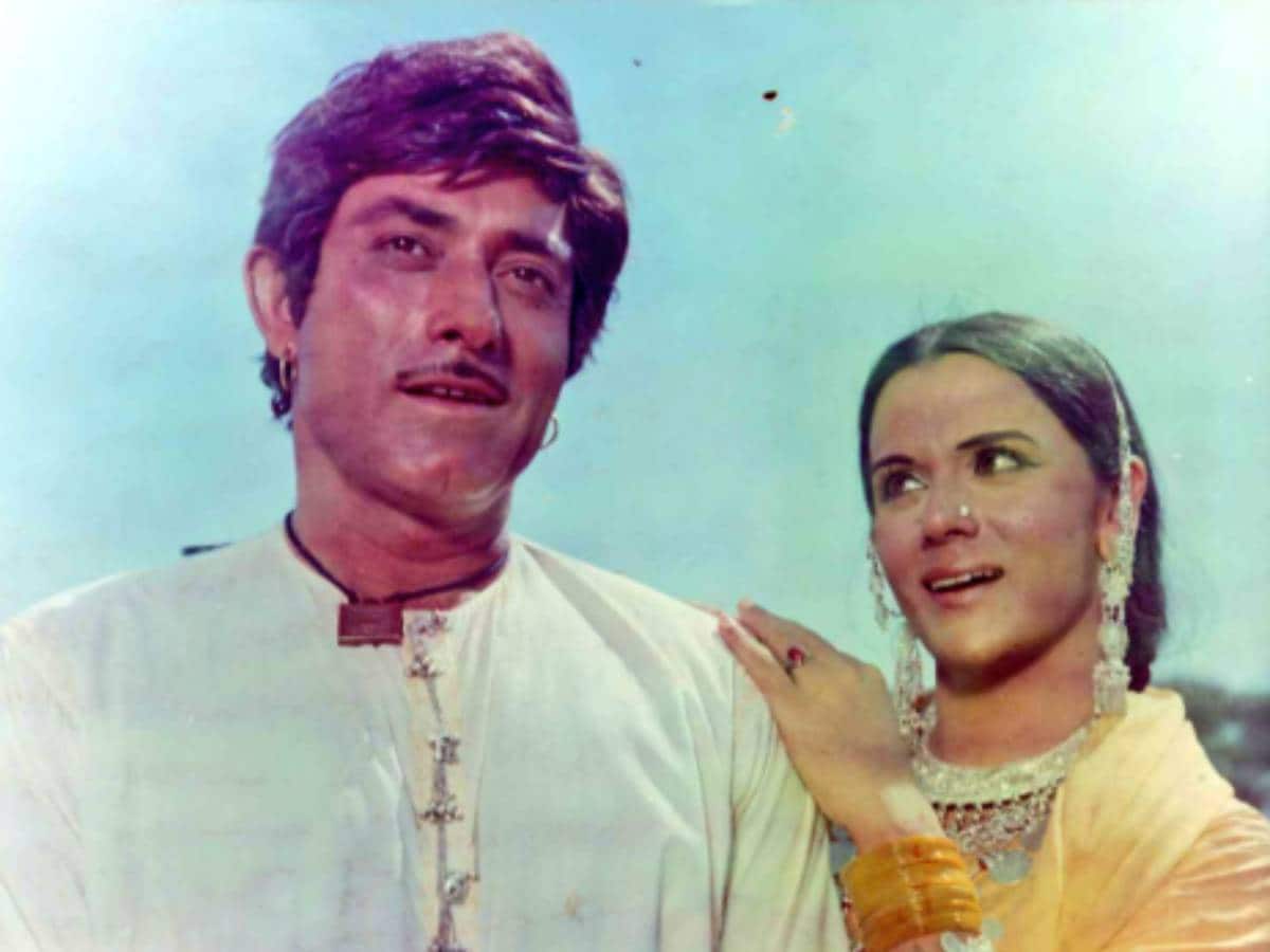 priya rajvansh, priya rajvansh murder mystrey, priya rajvansh murdered by husband step sons, priya rajvansh love story with chetan anand, priya rajvansh tragic death for loving chetan anand, priya rajvansh story, priya rajvansh husband, priya rajvansh death cause, priya rajvansh age, priya rajvansh son, priya rajvansh funeral, priya rajvansh last photos, priya rajvansh daughter, priya rajvansh daughter name,
