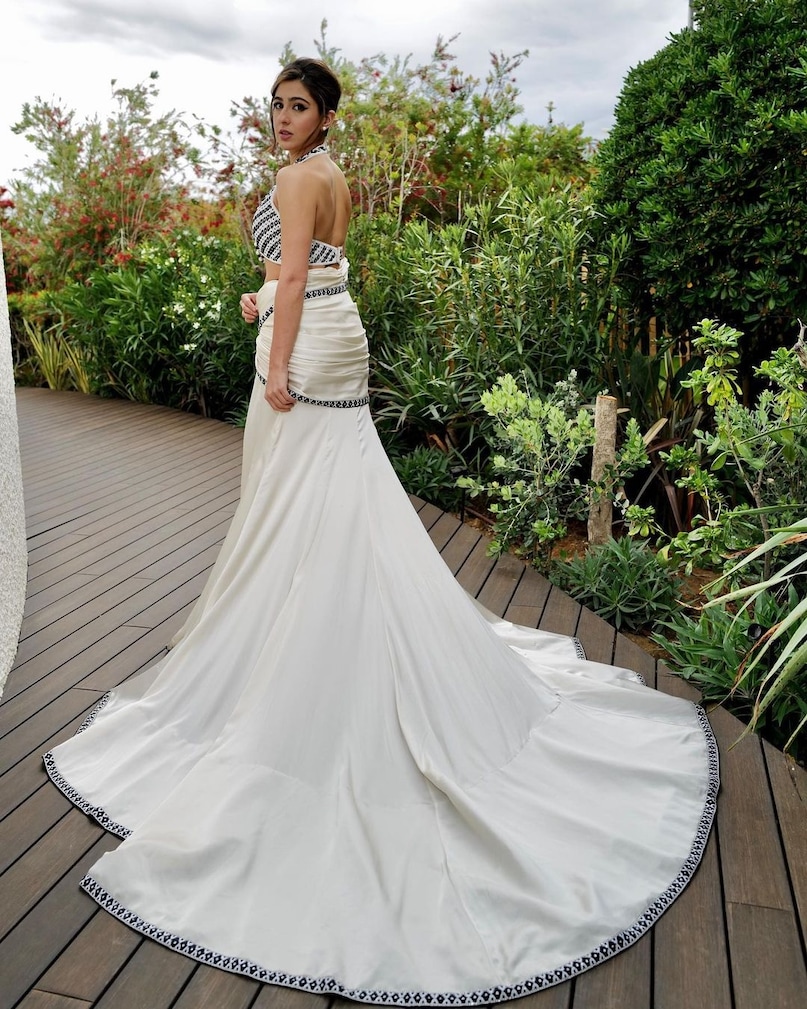 Cannes Film Festival 2023, cannes 2023, cannes details, cannes day 2, cannes sara ali khan, cannes mrunal thakur, cannes 2023 end date, sara look like sharmila tagore, cannes red carpet look, indian celebs at cannes